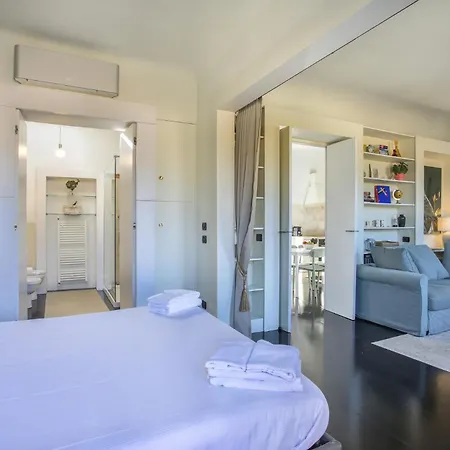 Beatrice - Sweet Dreams In Appartement *